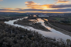 20231202 Crecida de caudales en el meandro recuperado. Vista al atardecer 2