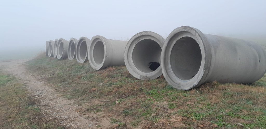 Nuevas tuberías para sistema de riego de la Comunidad de la Huerta del Ebro, en Fuentes de Ebro
