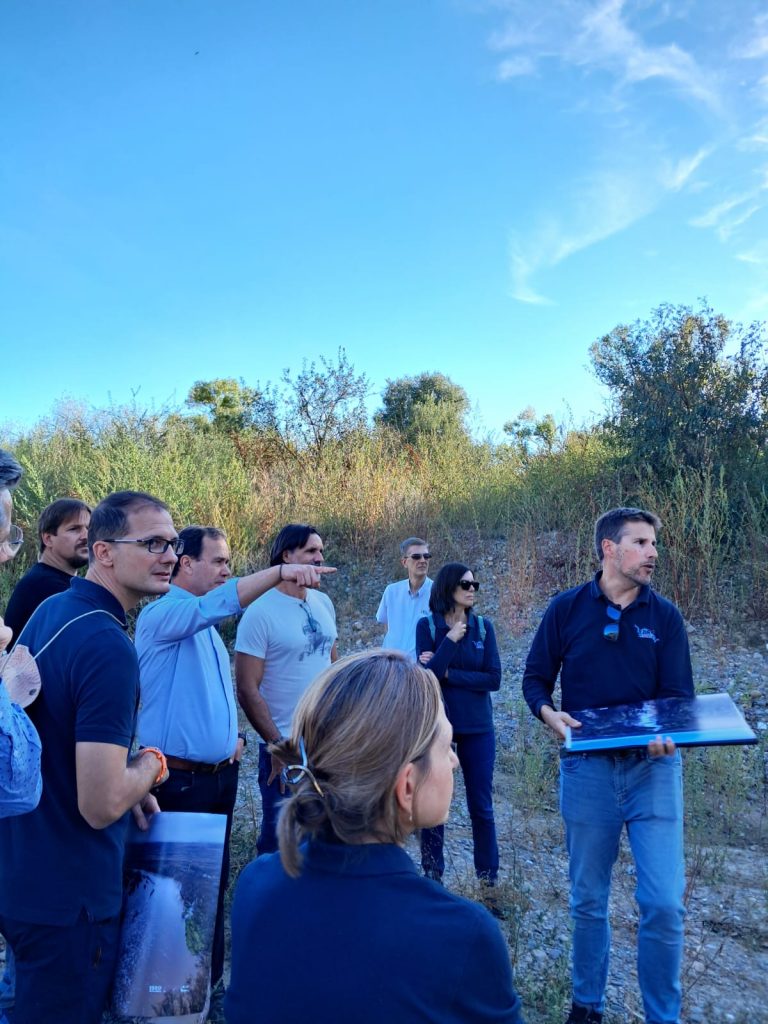 Visita Federico de Filippi al meandro de La Roza, en Alfaro.