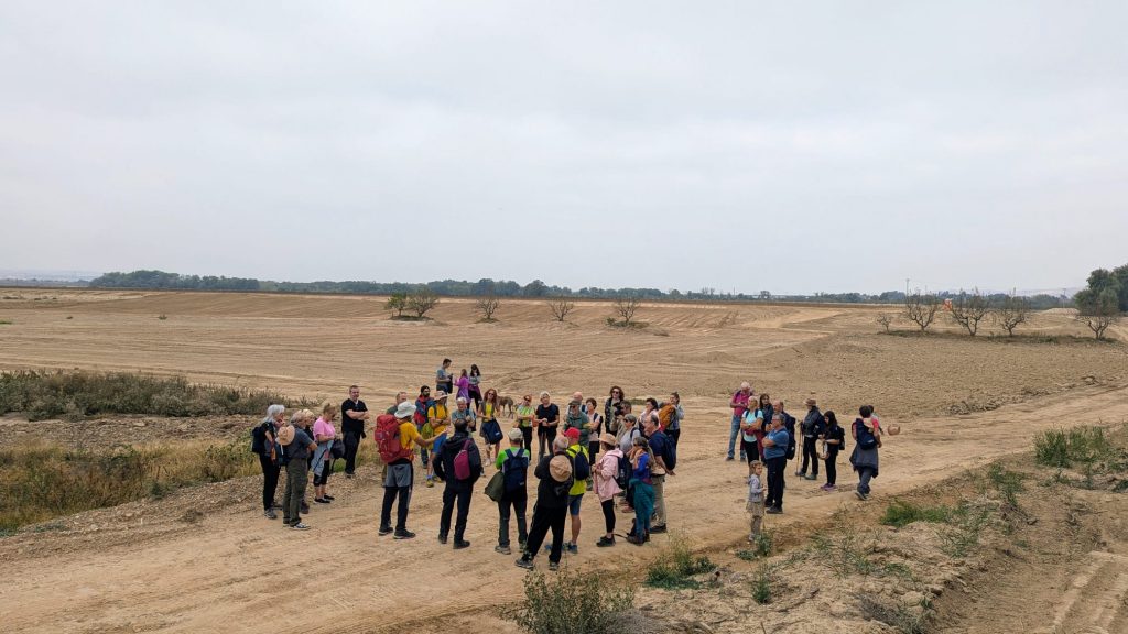 Grupo de ruta interpretativa por el meandro de Aguilar (Fuentes de Ebro, Zaragoza)