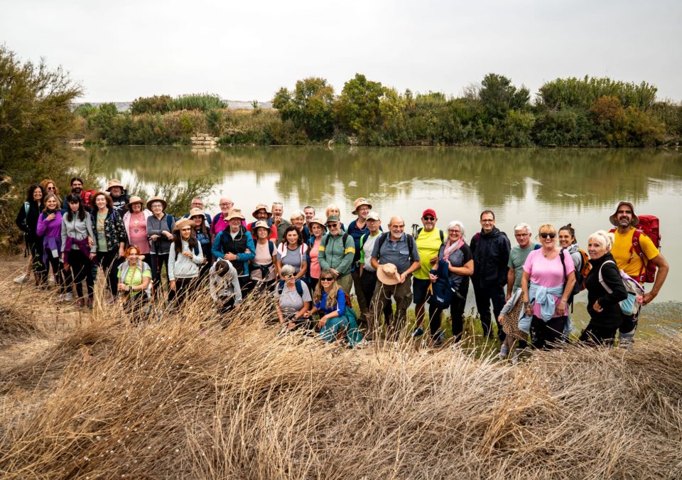 Grupo de ruta interpretativa por el meandro de Aguilar (Fuentes de Ebro, Zaragoza)