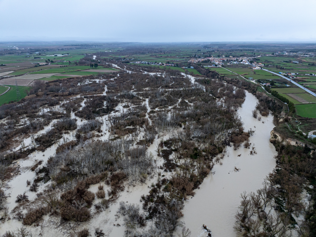 Recuperación de antiguos brazos del río. Caminos de agua. Río Gállego durante la crecida ordinaria día 13 de febrero de 2026