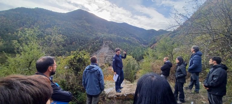 Visita con equipo RISKRAPID talud de Santa Elena